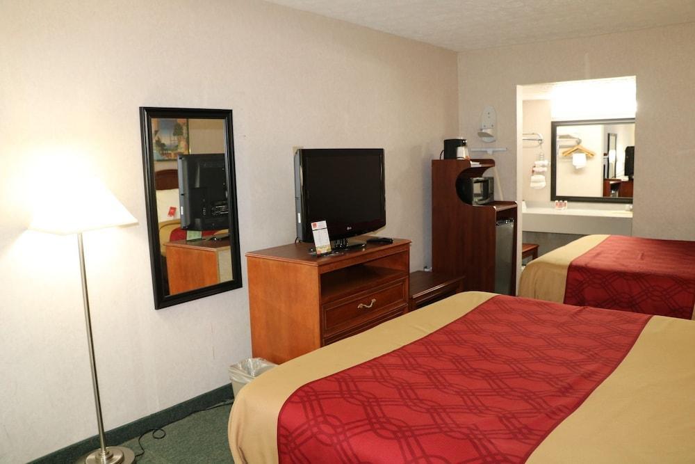 Red Roof Inn Walton - Richwood Εξωτερικό φωτογραφία