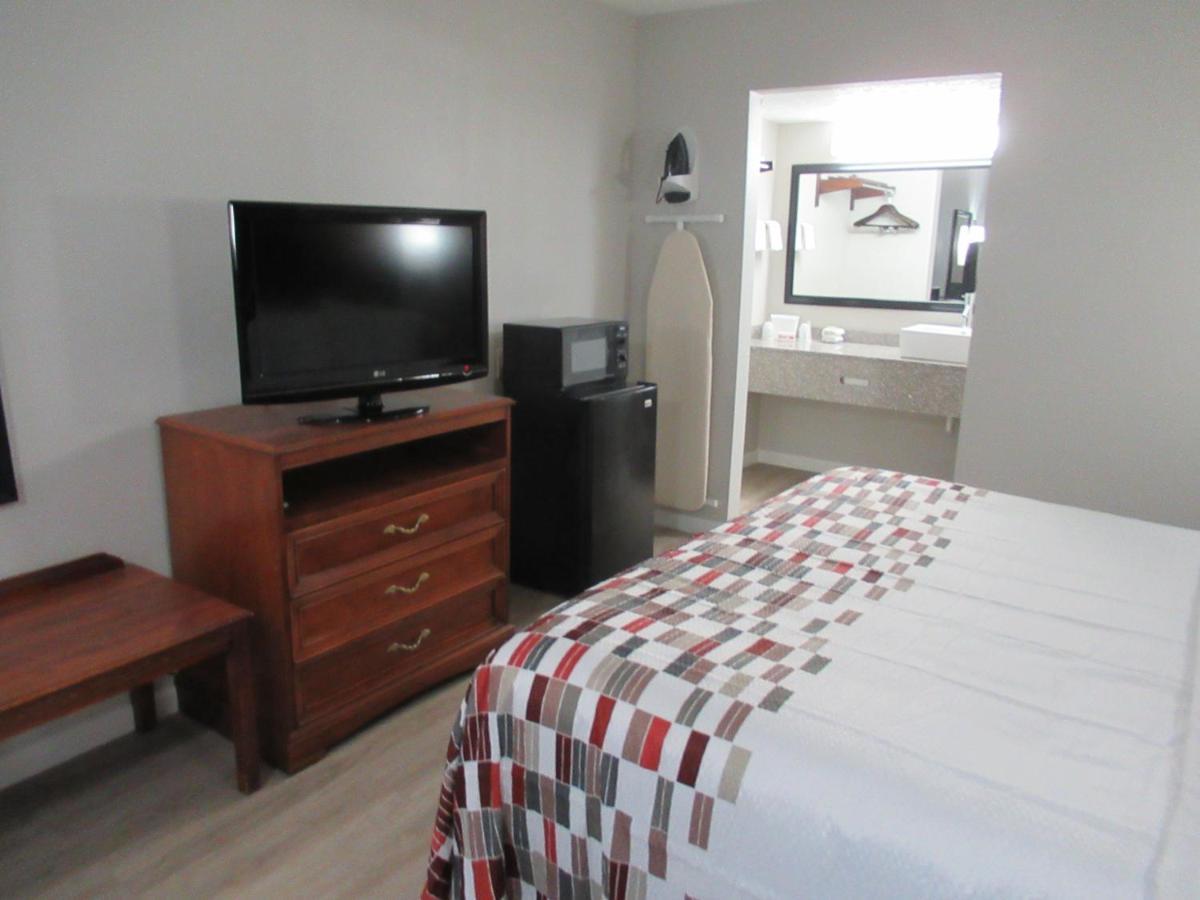 Red Roof Inn Walton - Richwood Εξωτερικό φωτογραφία