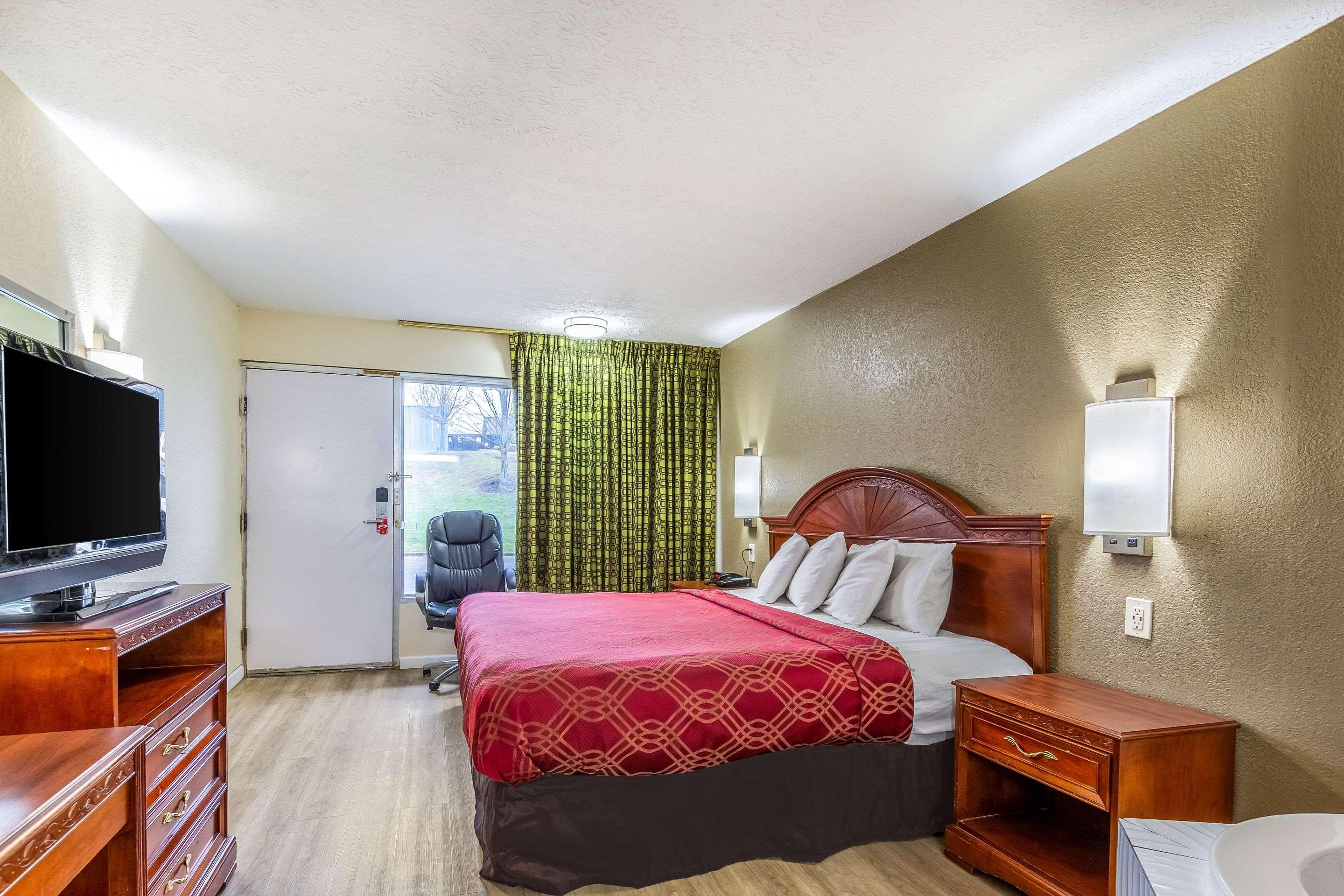 Red Roof Inn Walton - Richwood Εξωτερικό φωτογραφία